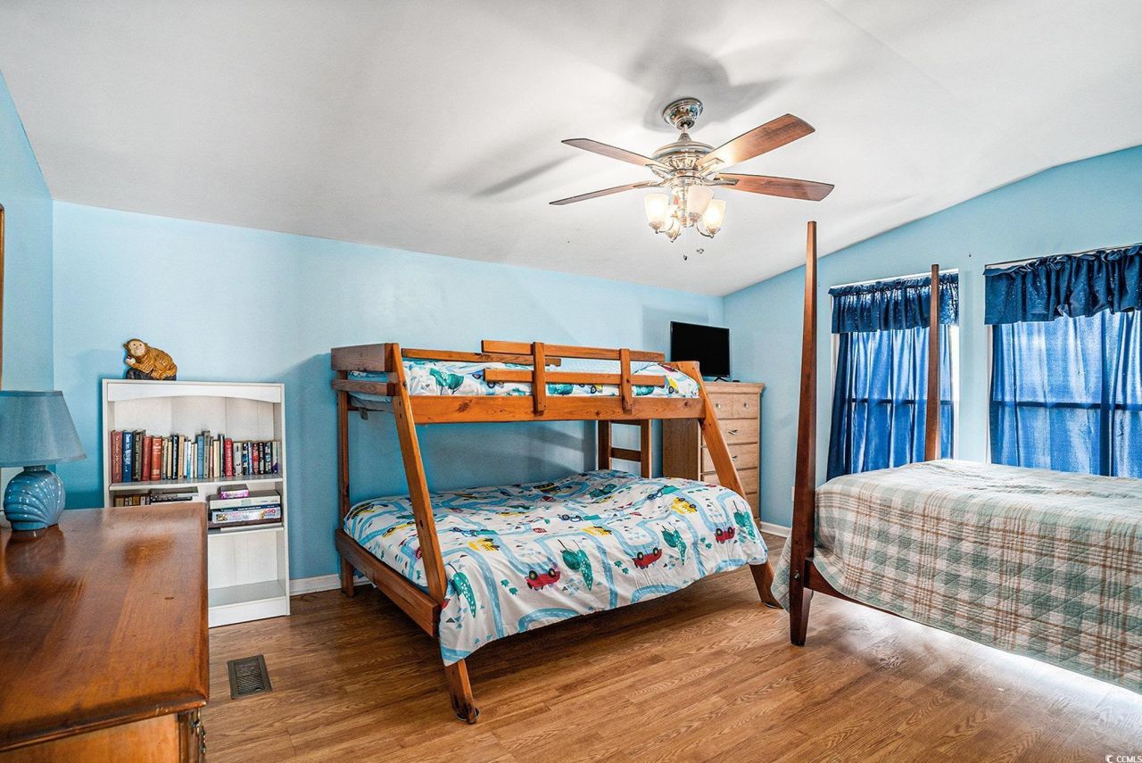 2145 Lark Dr. Photo 14