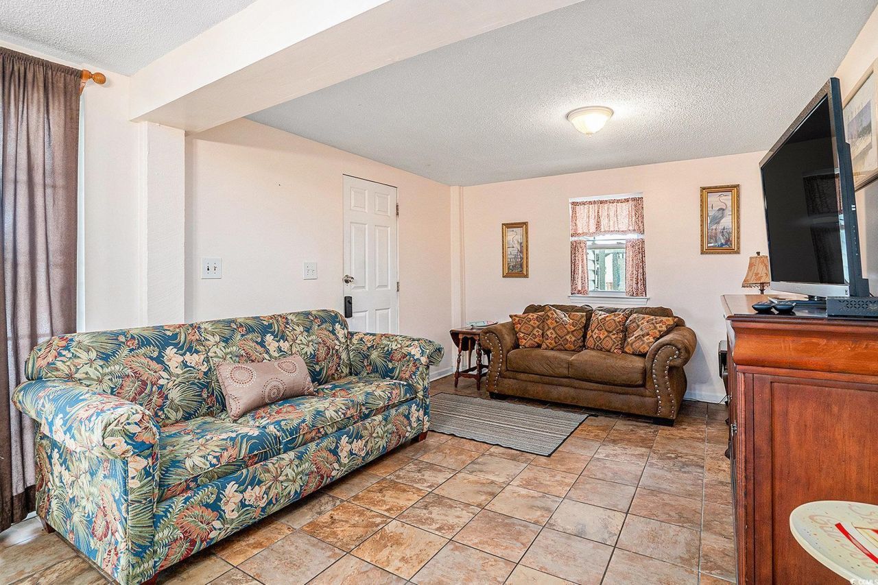 2145 Lark Dr. Photo 20