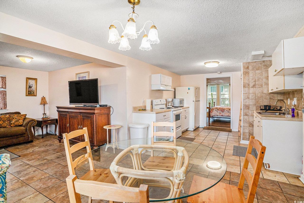 2145 Lark Dr. Photo 22