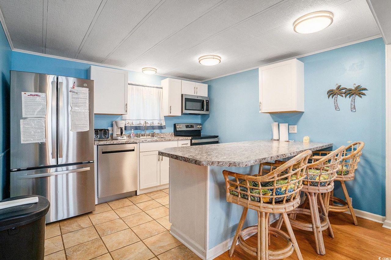 2145 Lark Dr. Photo 9