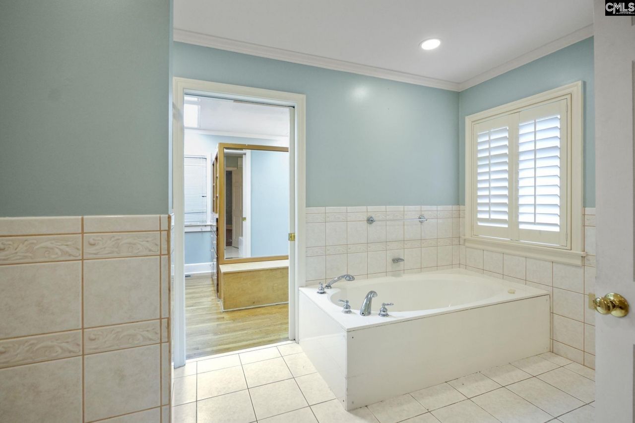 184 Scoville Street Photo 9