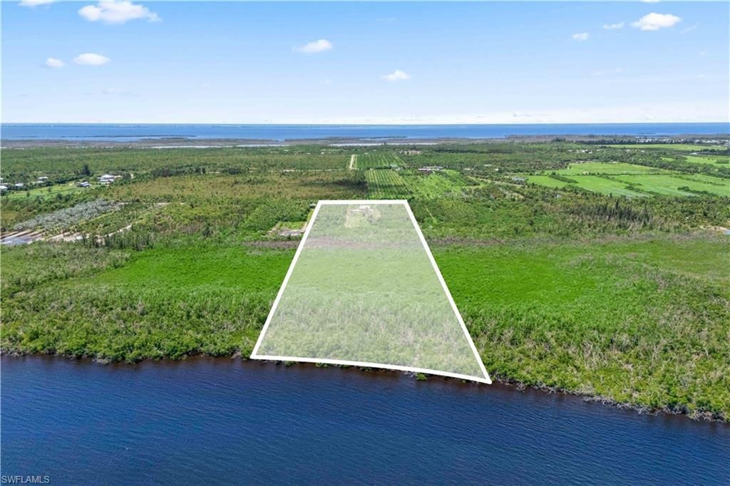 6250 Masters Landing Dr, Saint James City, FL 33956 Photo