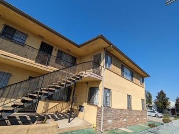 3305 W 21st Street, Los Angeles, CA 90018