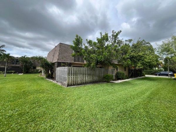 4803 Waterview Circle, Palm Springs, FL 33461