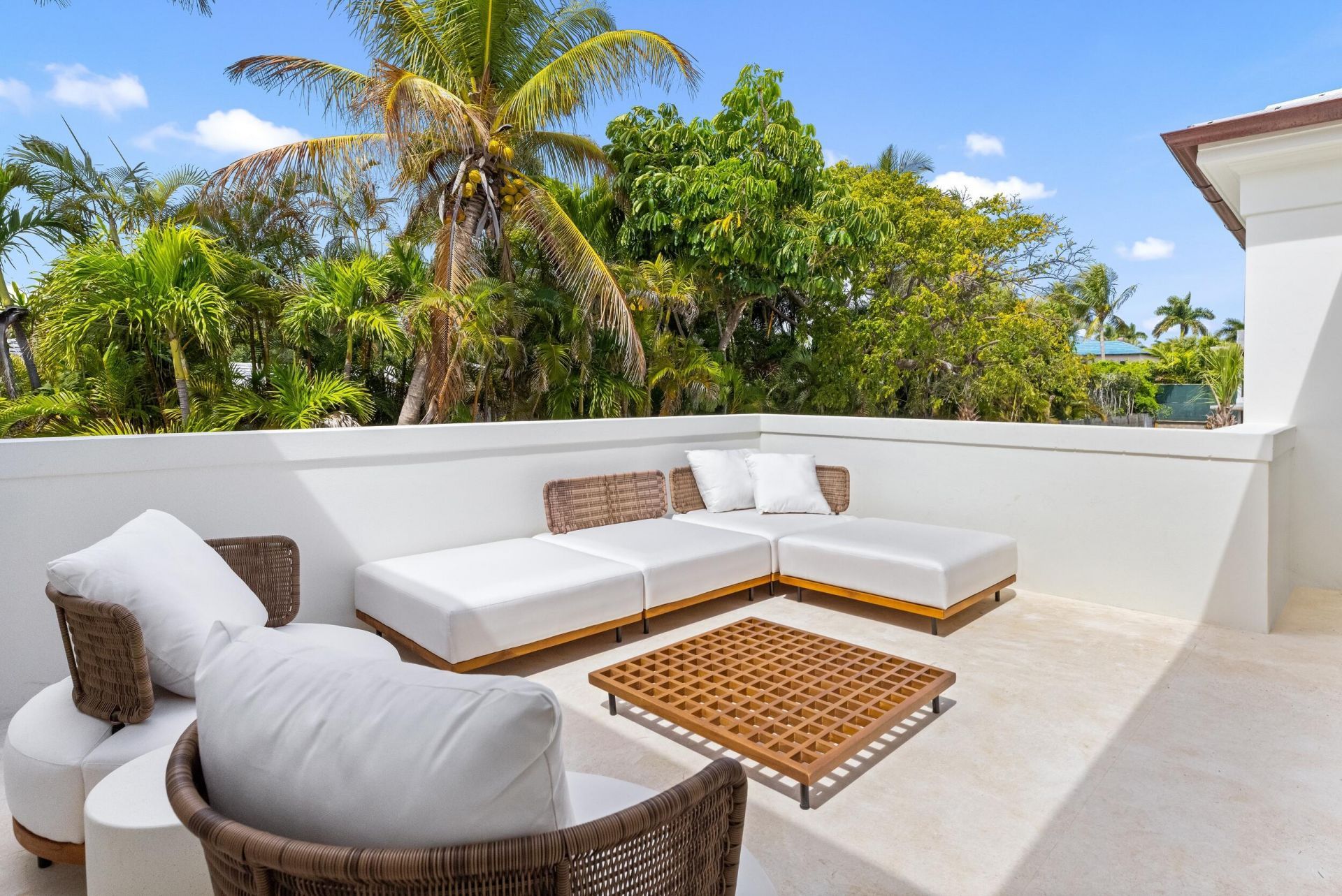 301 Plantation Road, Palm Beach, FL 33480 Photo