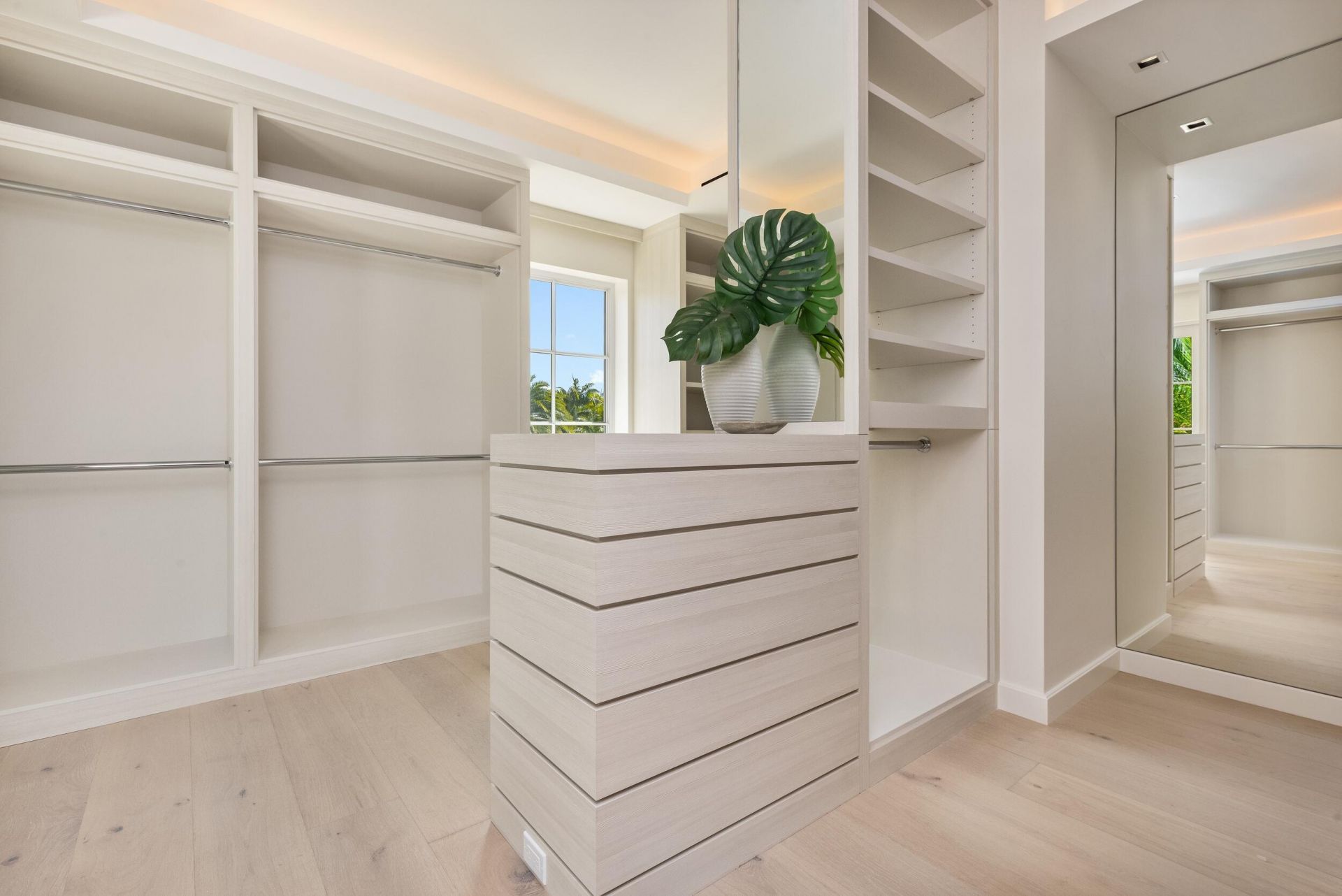 301 Plantation Road, Palm Beach, FL 33480 Photo