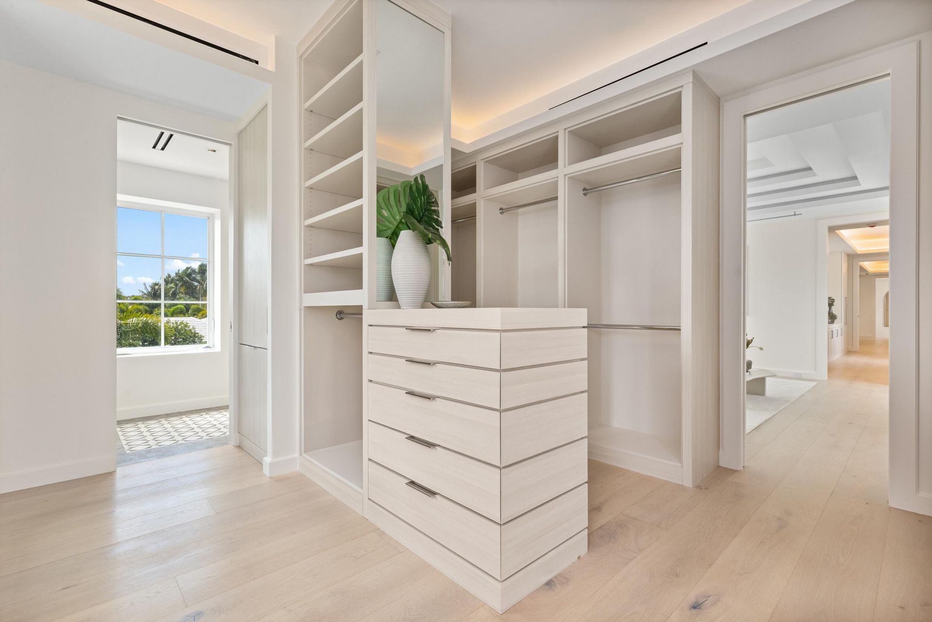 301 Plantation Road, Palm Beach, FL 33480 Photo