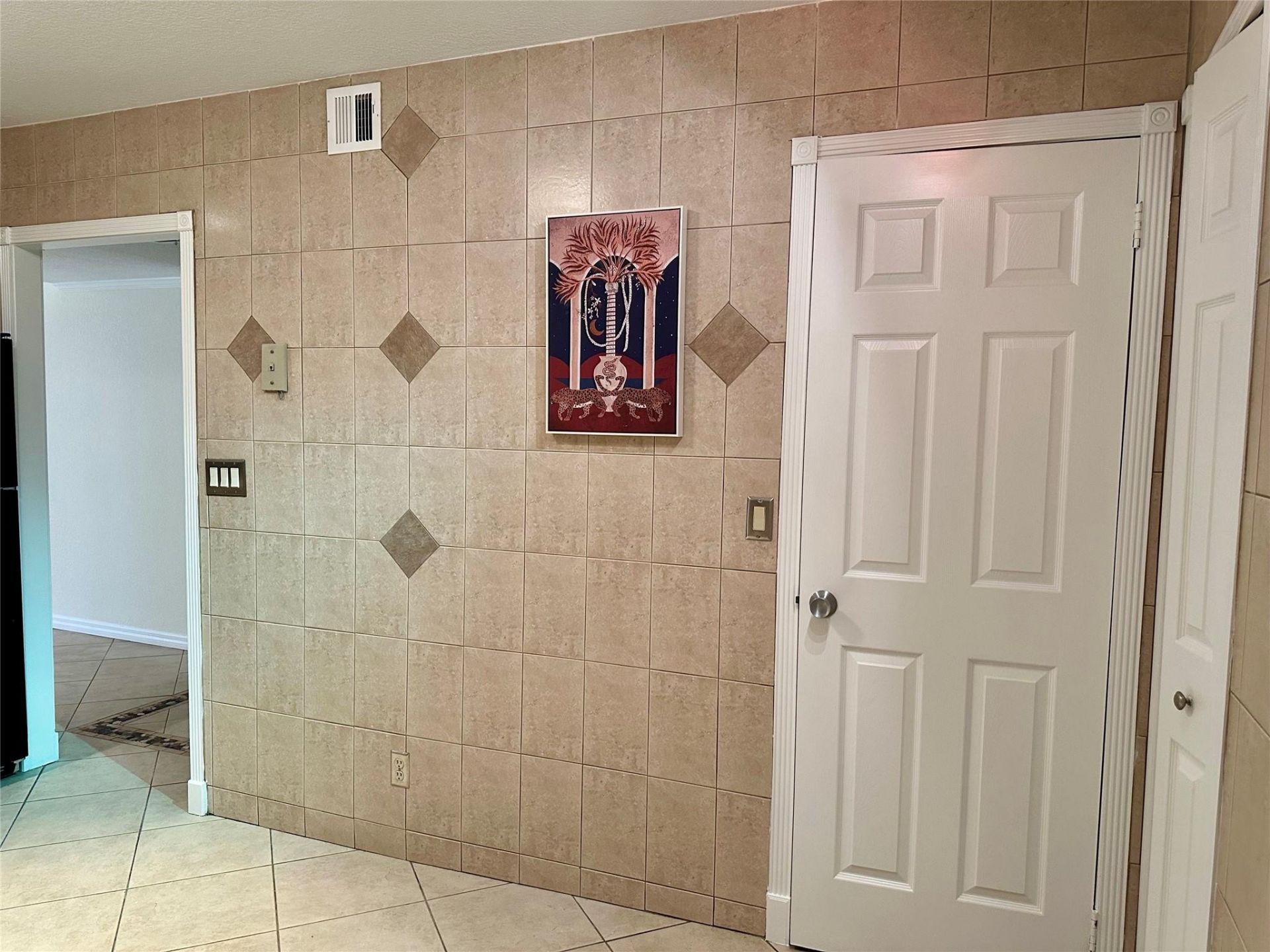 2500 Parkview Drive, Unit 814, Hallandale Beach, FL 33009 Photo