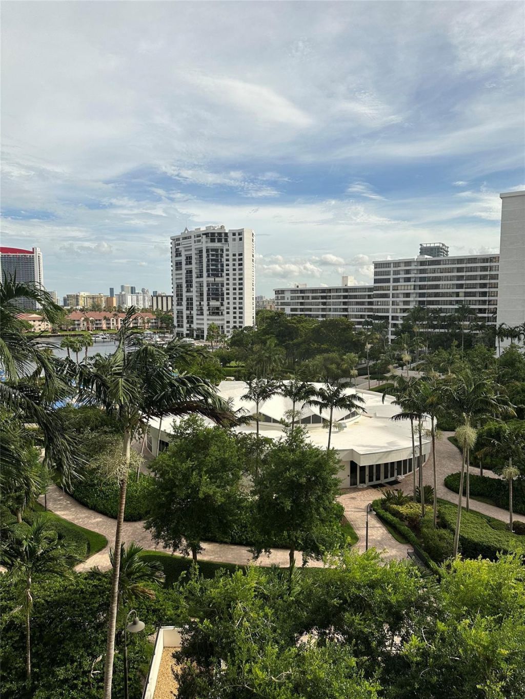 2500 Parkview Drive, Unit 814, Hallandale Beach, FL 33009 Photo