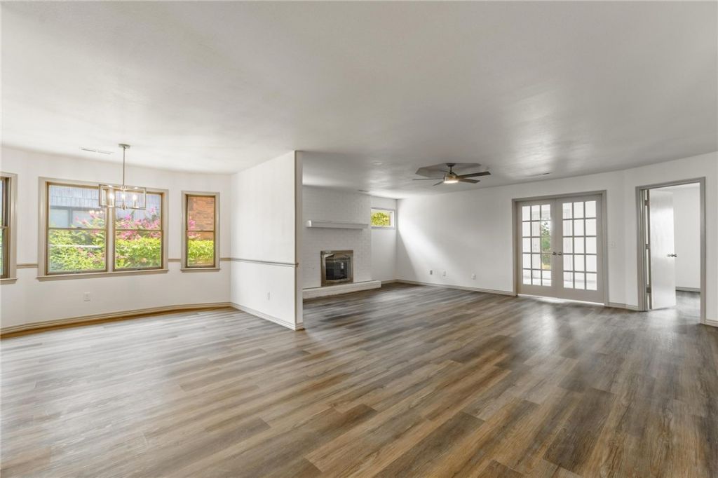 1008 W Linden Street Rogers, AR 72756