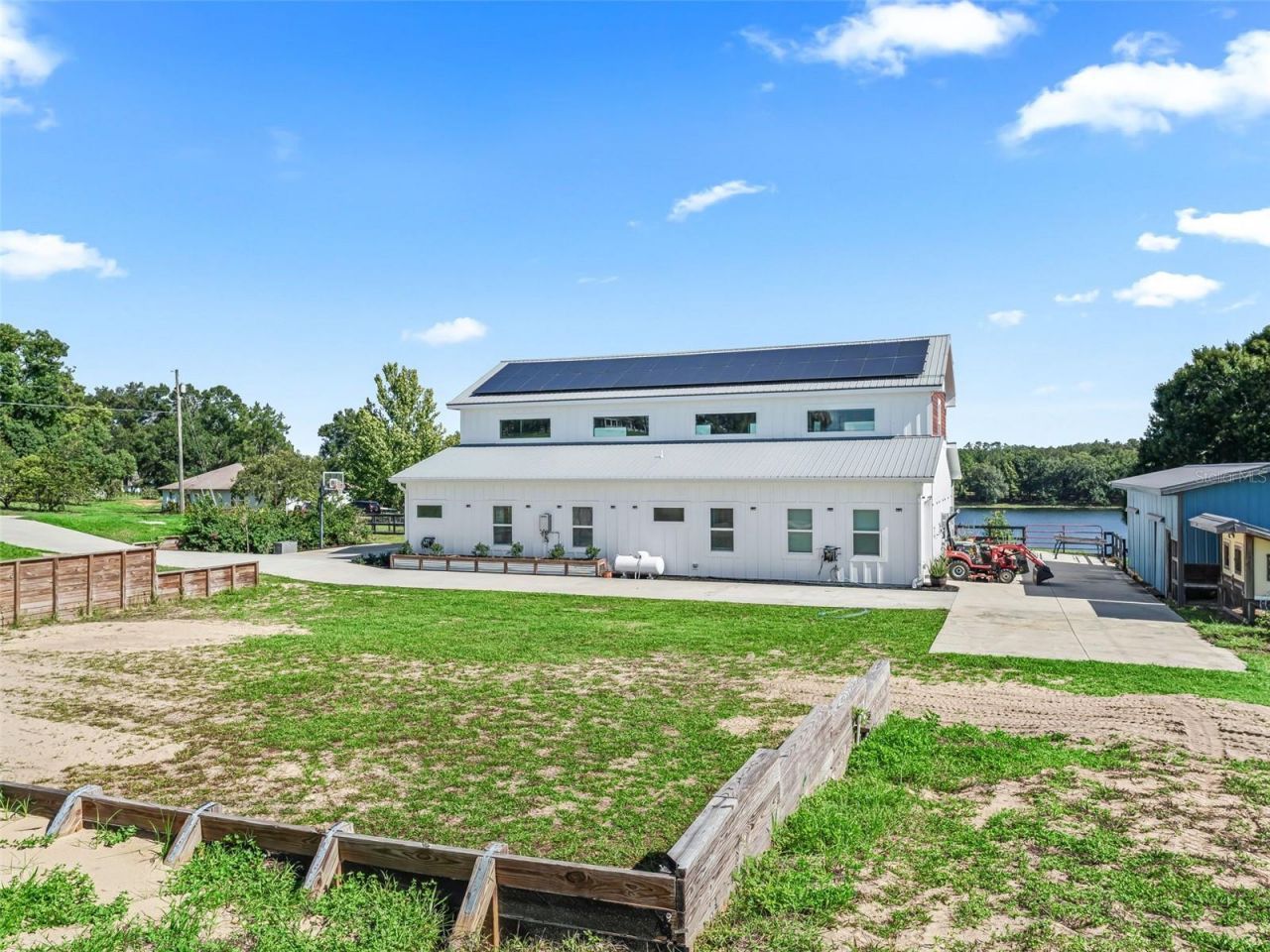 16795 SE Highway 42, Weirsdale, FL 32195 Photo