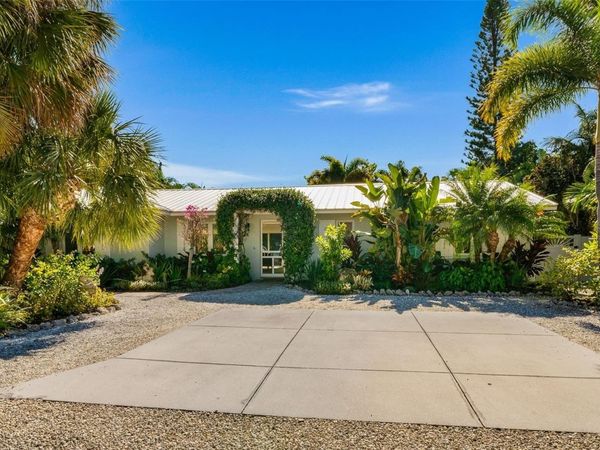 207 PEACOCK LANE, HOLMES BEACH, FL 34217