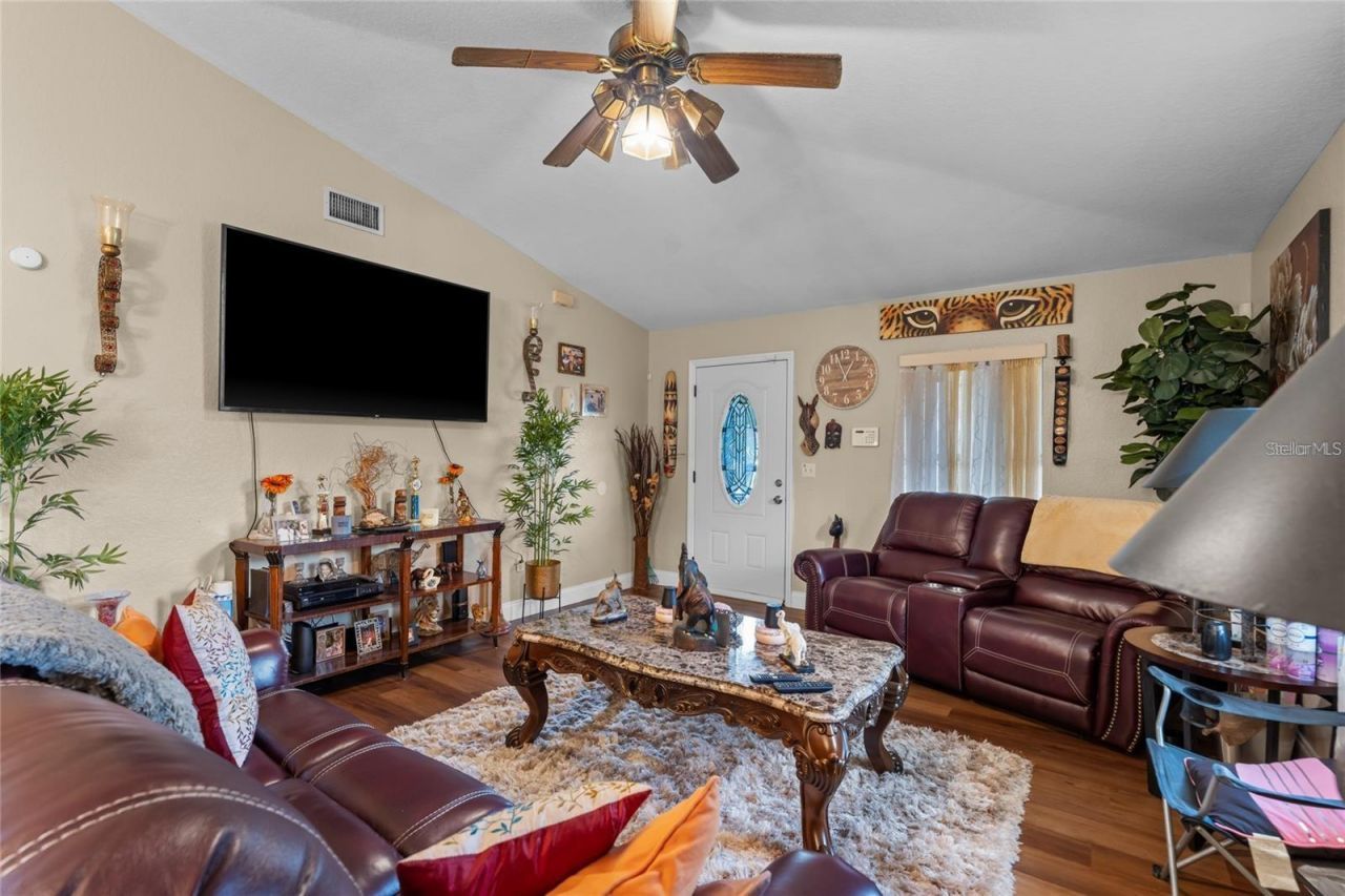 614 Washington Street, New Smyrna Beach, FL 32168 Photo