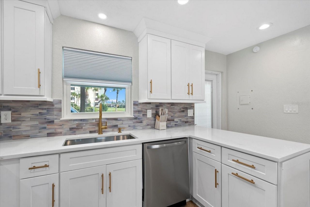 5830 Midnight Pass Road, Unit 25, Sarasota, FL 34242 Photo