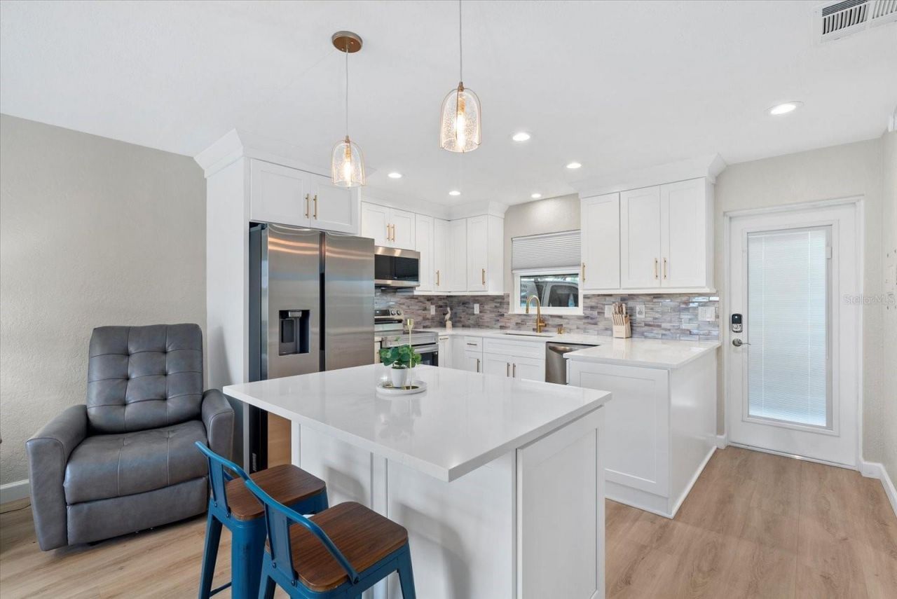 5830 Midnight Pass Road, Unit 25, Sarasota, FL 34242 Photo