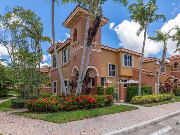 1068 SW 143rd Ave, Unit 2510, Pembroke Pines, FL 33027