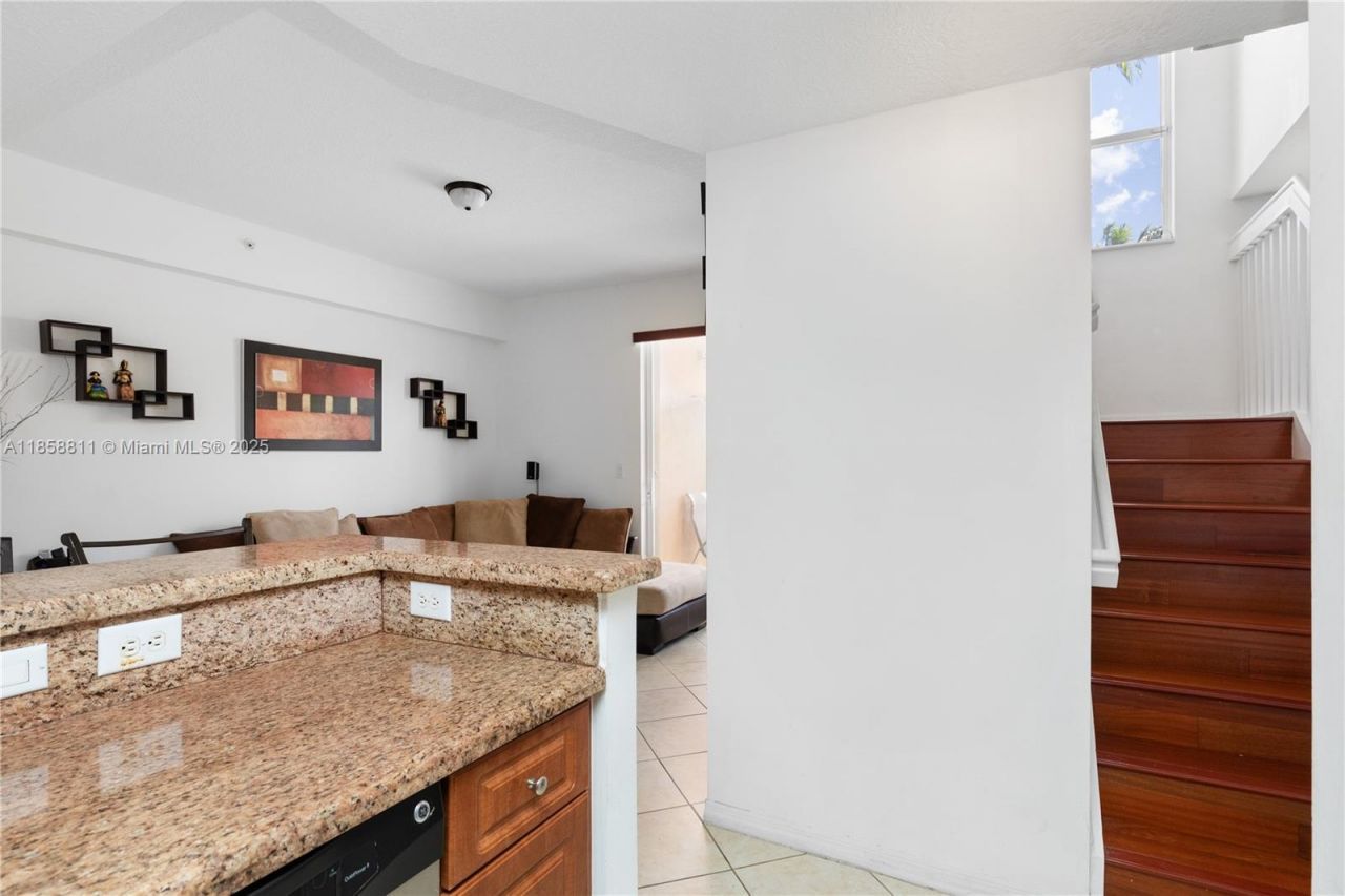 1068 SW 143rd Ave, Unit 2510, Pembroke Pines, FL 33027 Photo