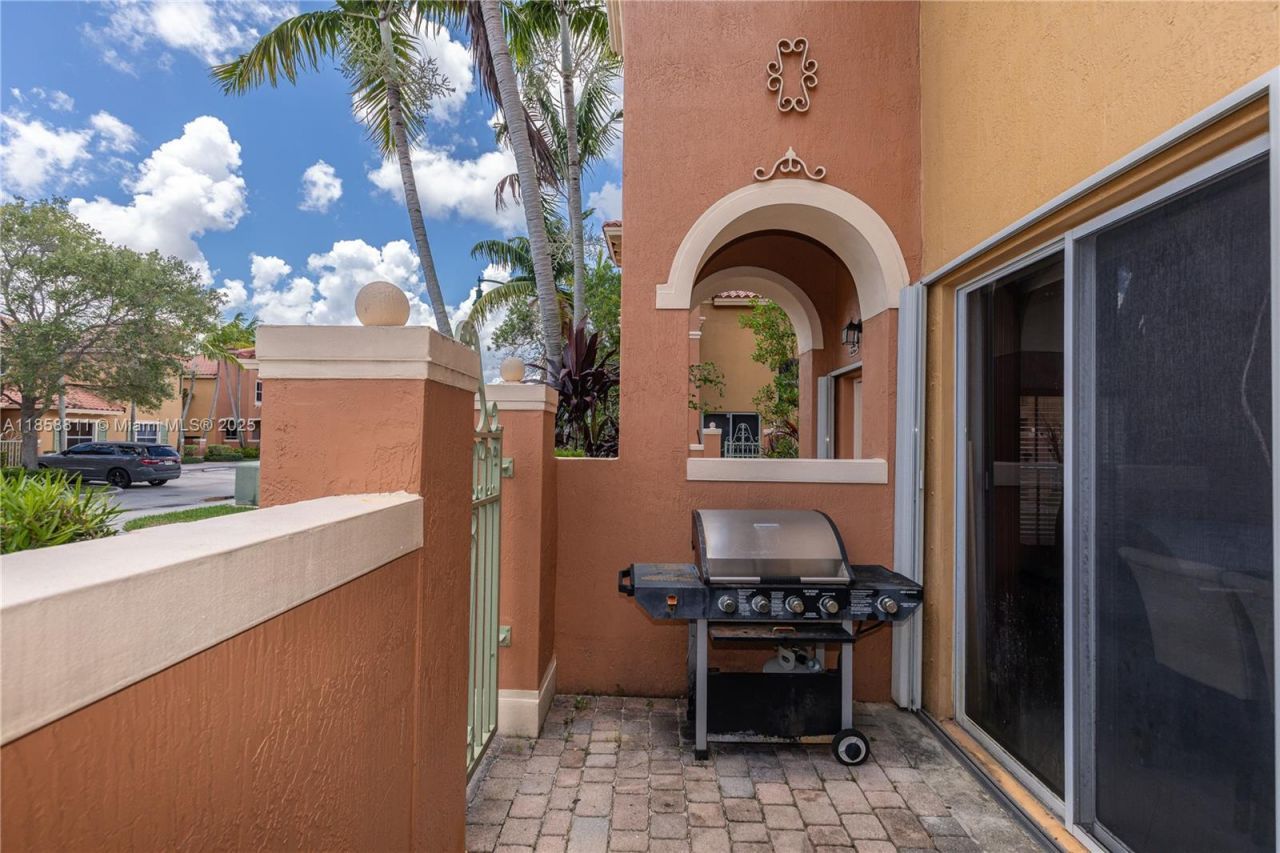 1068 SW 143rd Ave, Unit 2510, Pembroke Pines, FL 33027 Photo