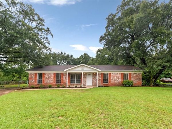 6840 Highmont Drive, Theodore, AL 36582