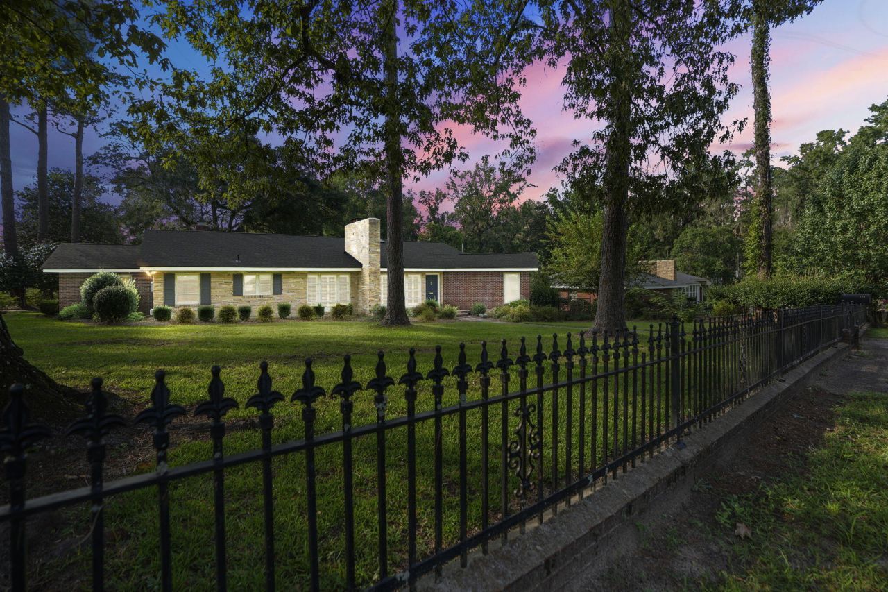 184 Scoville Street Photo 1