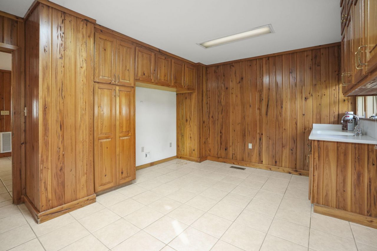 184 Scoville Street Photo 20