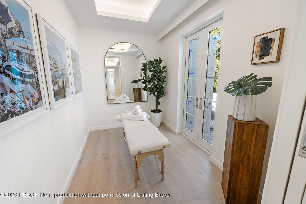 301 Plantation Road, Palm Beach, FL 33480 Photo