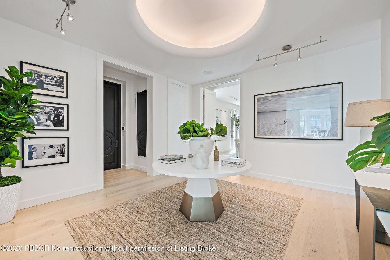 301 Plantation Road, Palm Beach, FL 33480 Photo