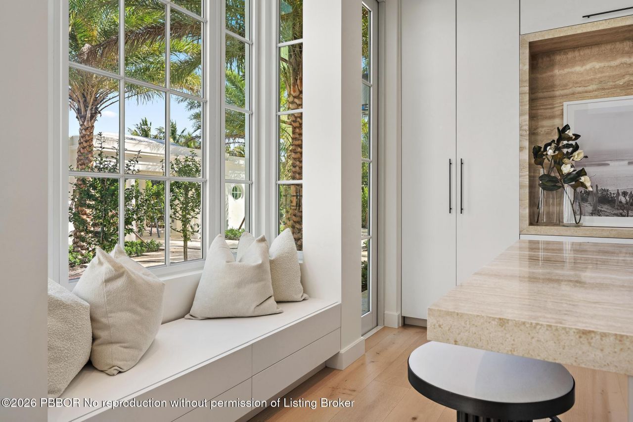 301 Plantation Road, Palm Beach, FL 33480 Photo