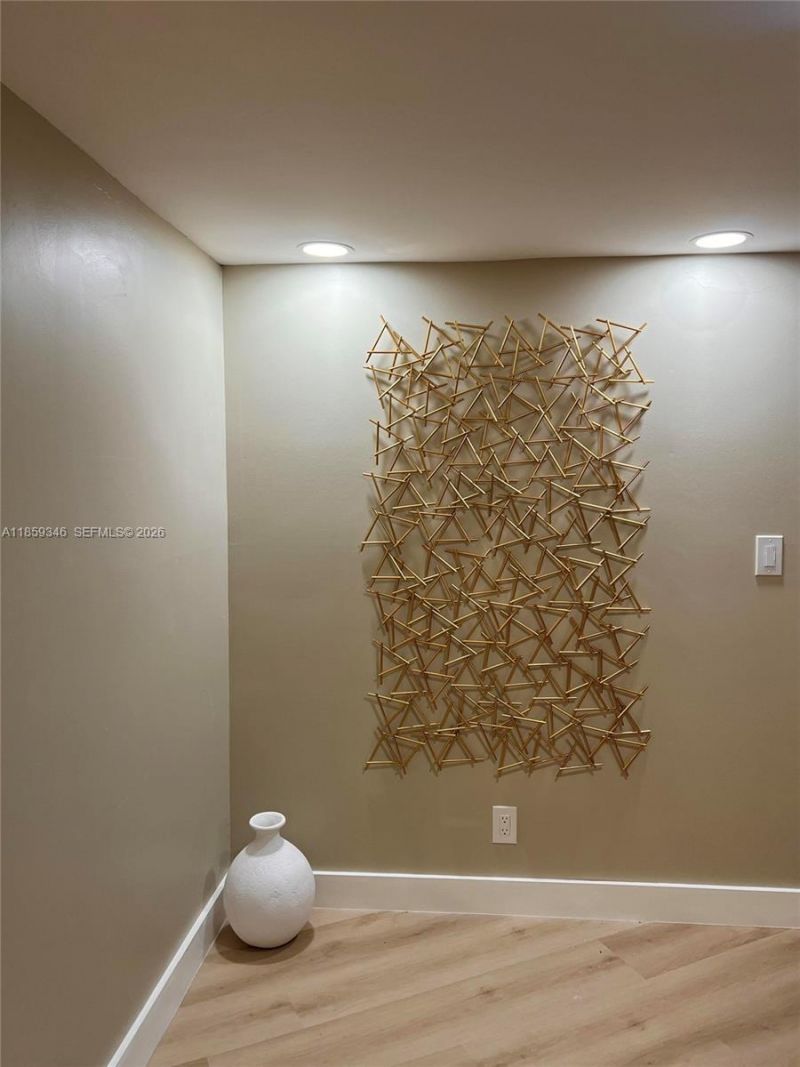 20500 W Country Club Dr, Unit 308, Aventura, FL 33180 Photo