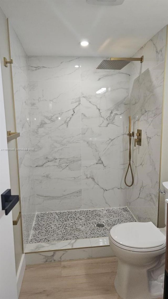 20500 W Country Club Dr, Unit 308, Aventura, FL 33180 Photo