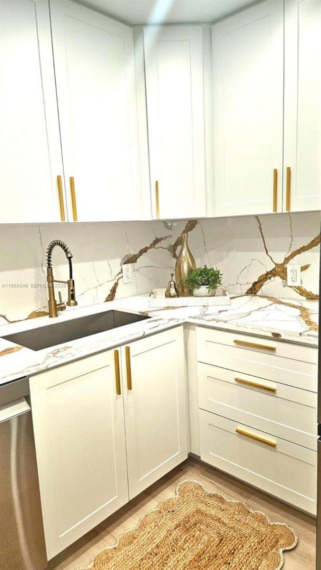 20500 W Country Club Dr, Unit 308, Aventura, FL 33180 Photo