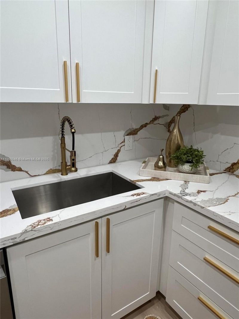 20500 W Country Club Dr, Unit 308, Aventura, FL 33180 Photo