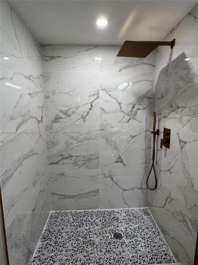 20500 W Country Club Dr, Unit 308, Aventura, FL 33180 Photo