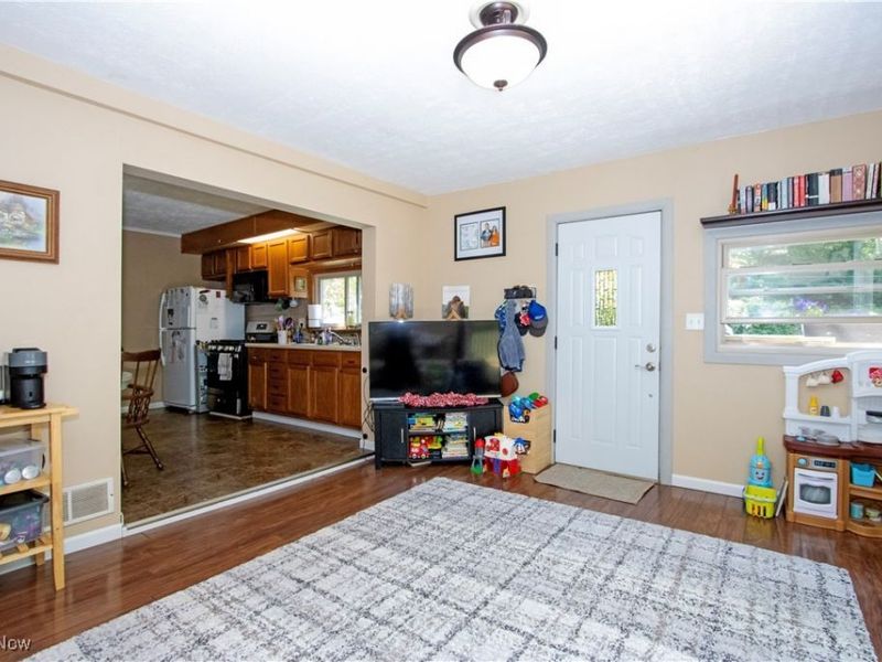 9077 Traphagen Street NW, Massillon, OH 44646 Photo 11