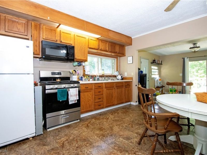 9077 Traphagen Street NW, Massillon, OH 44646 Photo 8