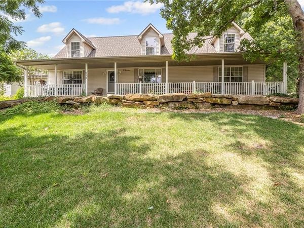 612 17th Street, Osawatomie, KS 66064