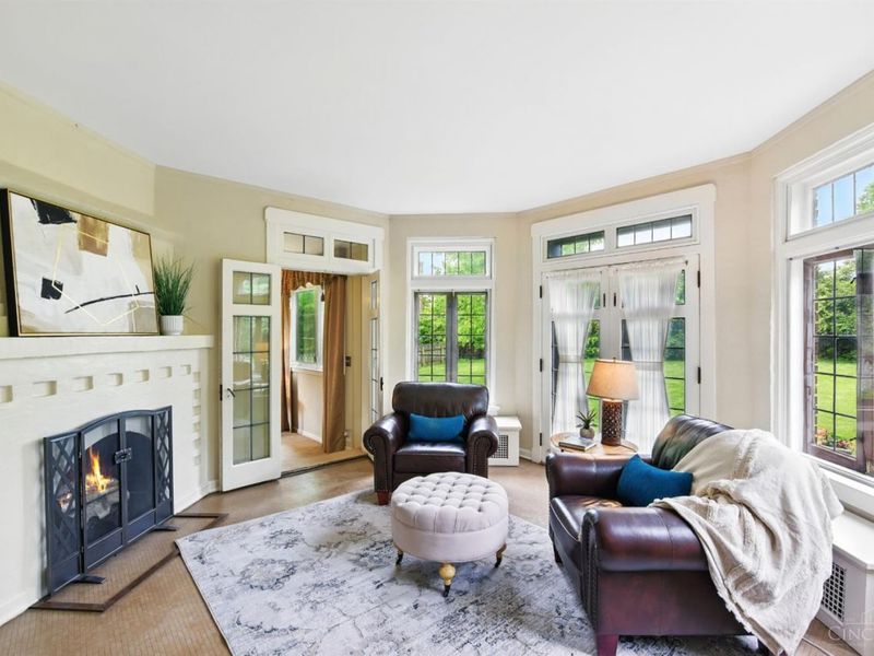 820 Van Nes Drive, Glendale, OH 45246 Photo 11