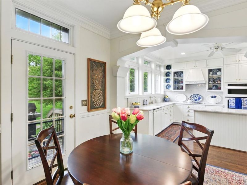 820 Van Nes Drive, Glendale, OH 45246 Photo 14