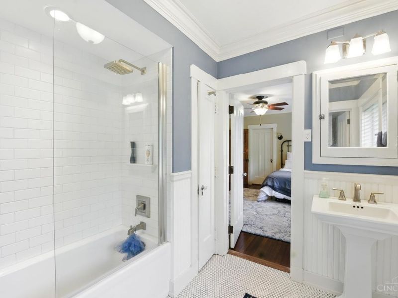 820 Van Nes Drive, Glendale, OH 45246 Photo 34