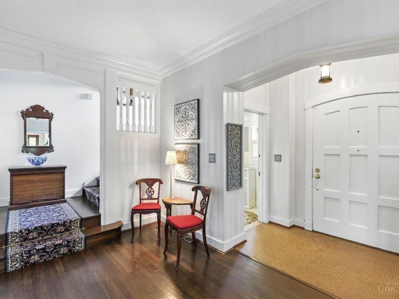 820 Van Nes Drive, Glendale, OH 45246 Photo 5