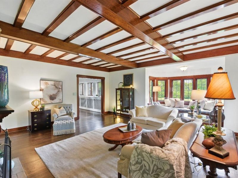 820 Van Nes Drive, Glendale, OH 45246 Photo 8