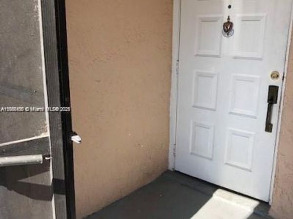 889 Hamilton Dr, Unit 889I, Homestead, FL 33034