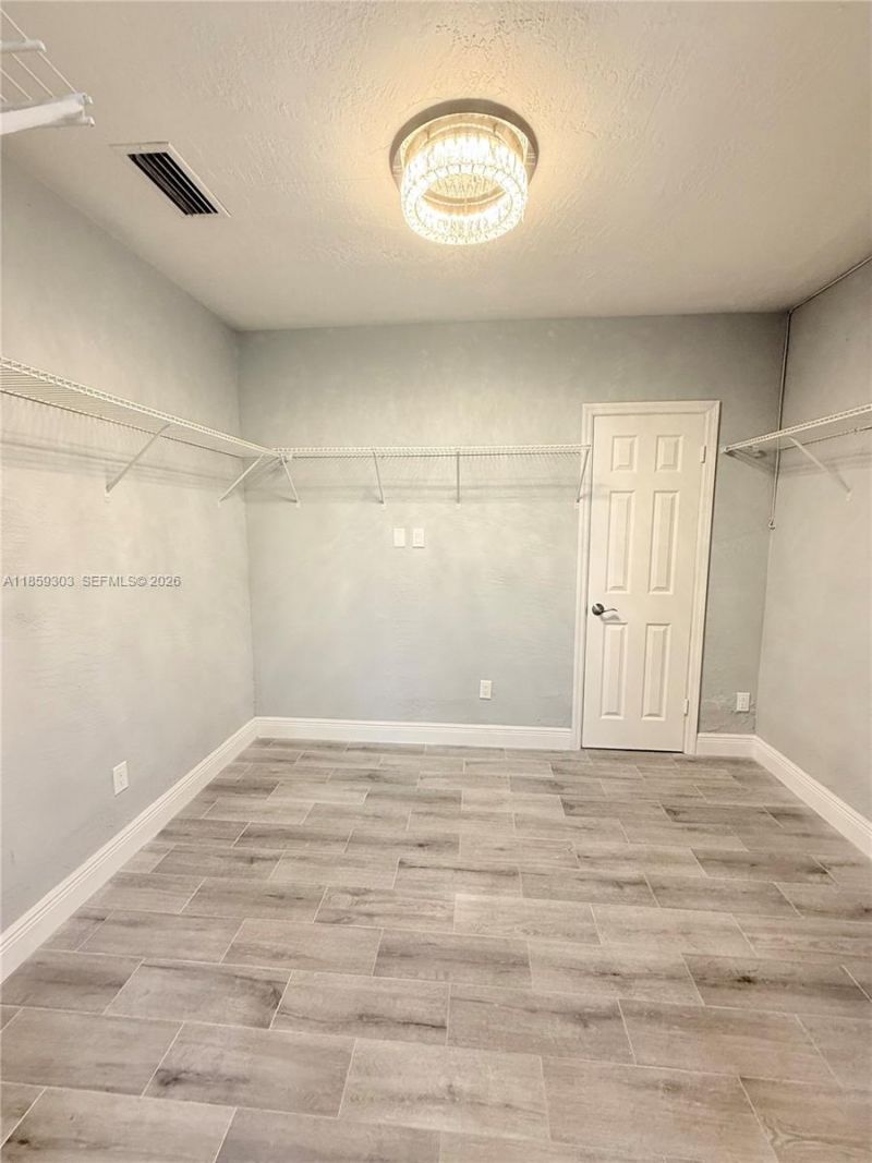 2339 NW 13th St, Fort Lauderdale, FL 33311 Photo