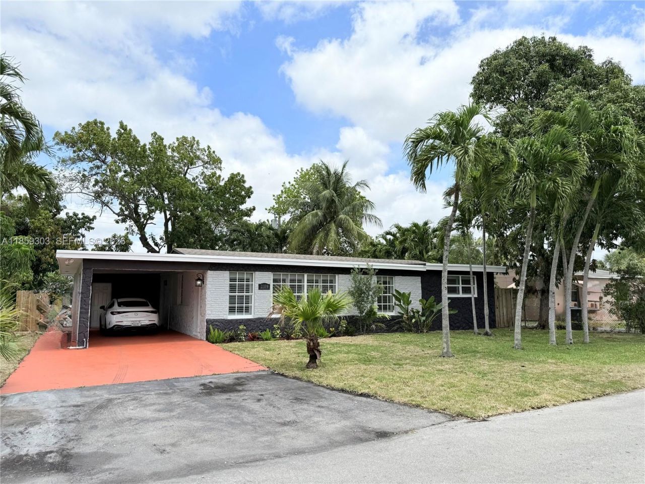 2339 NW 13th St, Fort Lauderdale, FL 33311 Photo