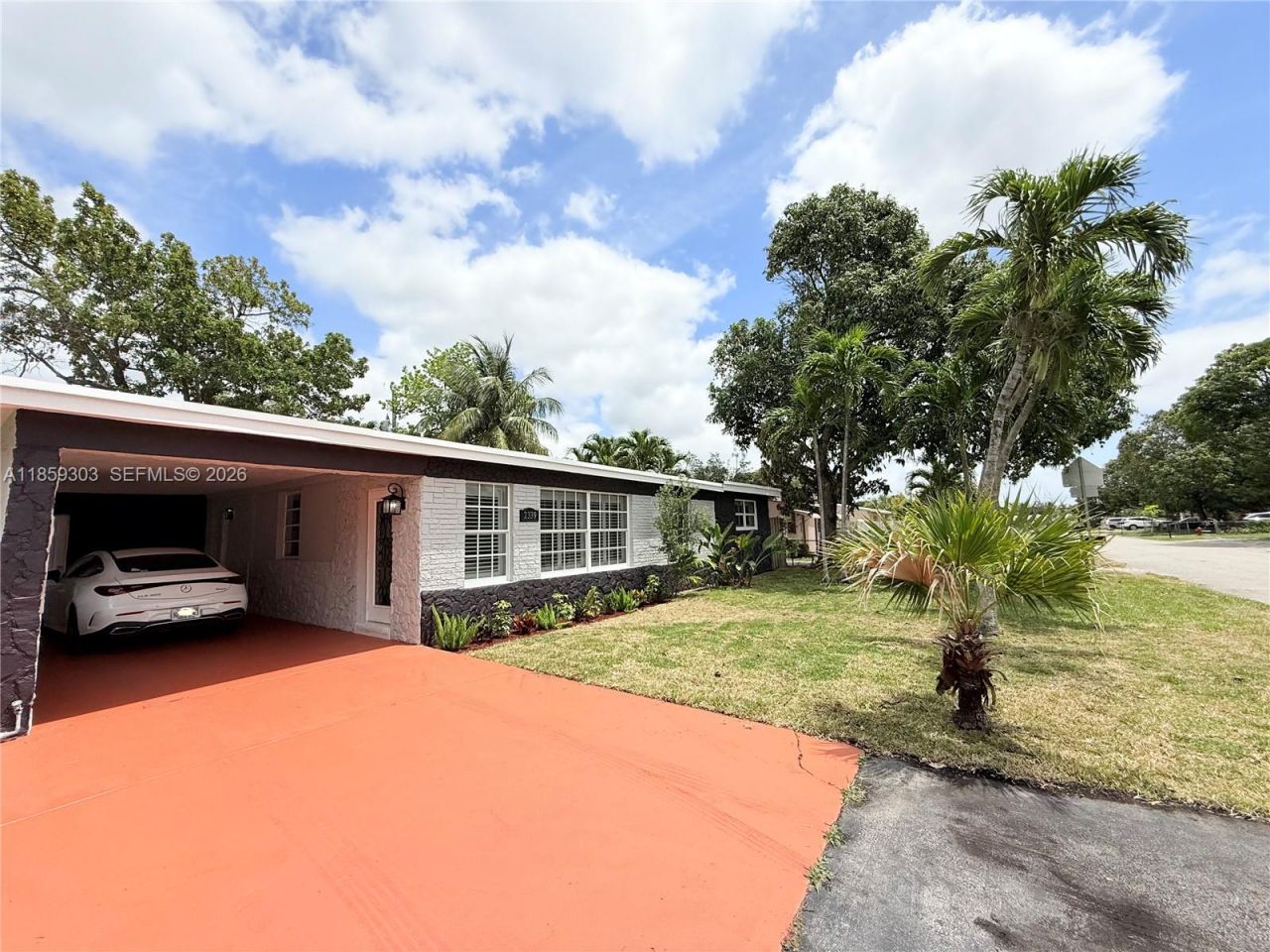 2339 NW 13th St, Fort Lauderdale, FL 33311 Photo