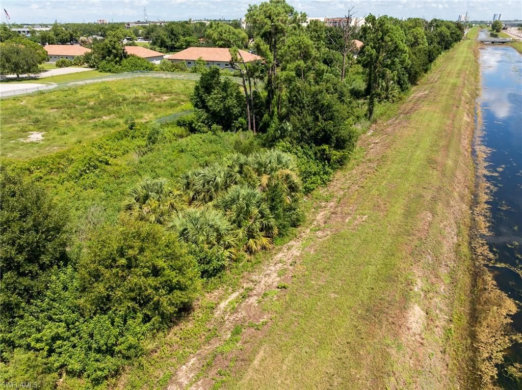 2745 Swamp Cabbage Ct, Fort Myers, FL 33901 Photo