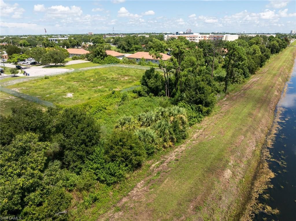 2745 Swamp Cabbage Ct, Fort Myers, FL 33901 Photo