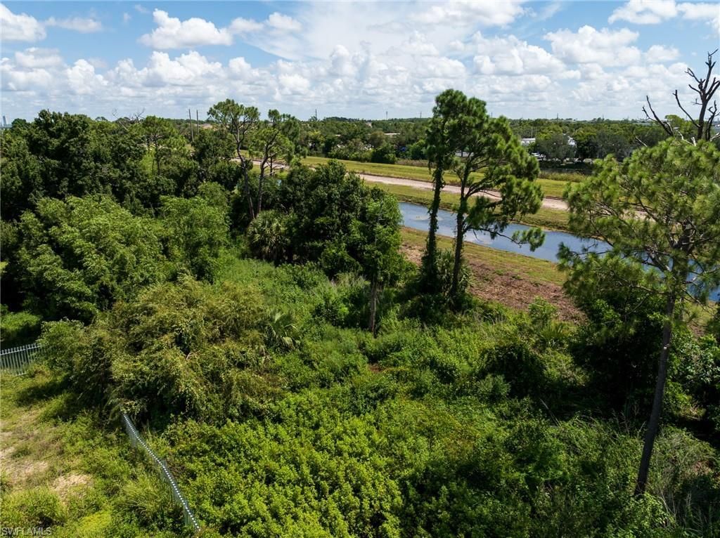 2745 Swamp Cabbage Ct, Fort Myers, FL 33901 Photo