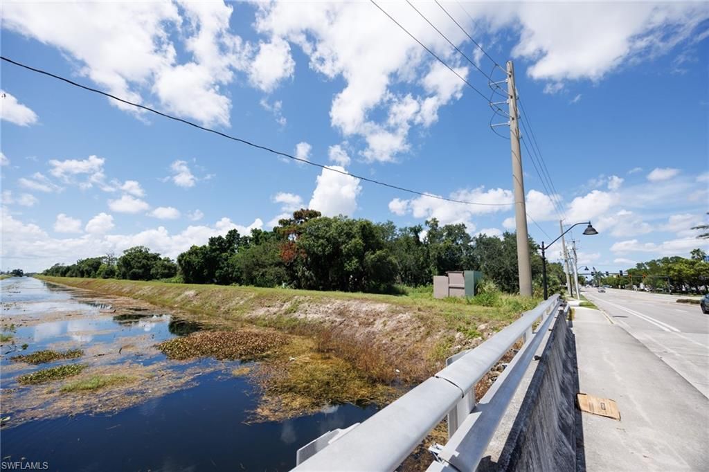 2745 Swamp Cabbage Ct, Fort Myers, FL 33901 Photo