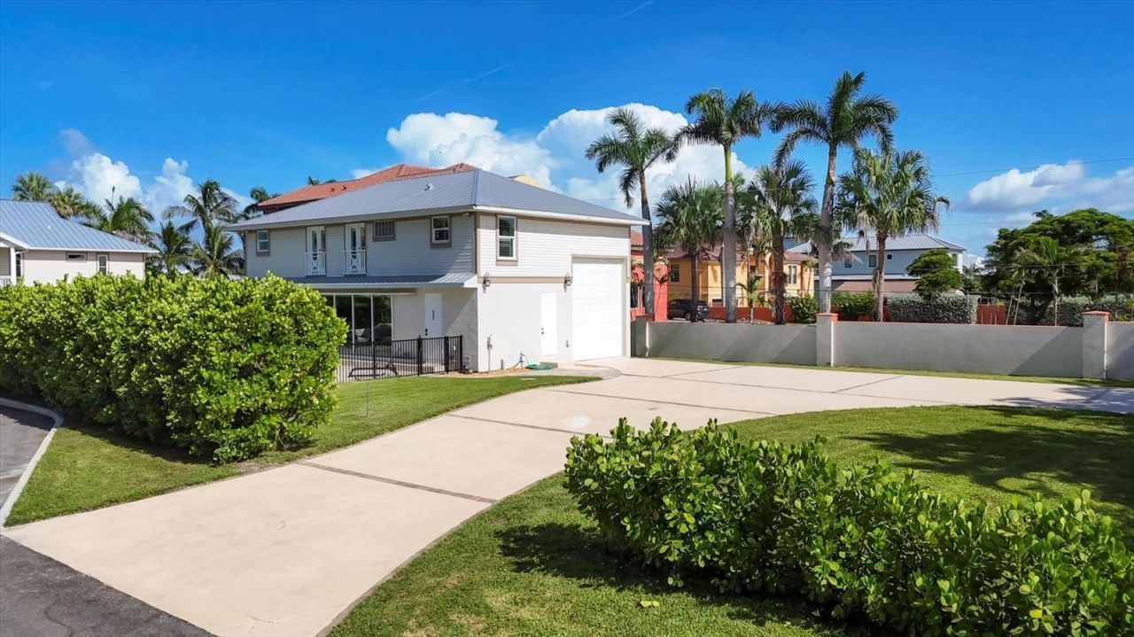 559 Bob Hope Drive, Nokomis, FL 34275 Photo